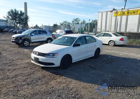 2013 Volkswagen Jetta S z USA, uszkodzony, nr VIN 3VW2K7AJ4DM257780